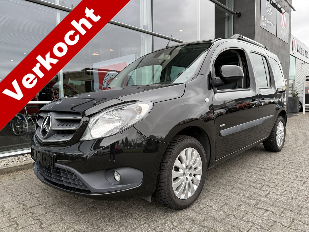 Mercedes-Benz Citan - 3+1 Rolstoelauto 112 Ambiente (Nette en goed onderhouden 3+1 Rolstoelauto!) - AutoWereld.nl