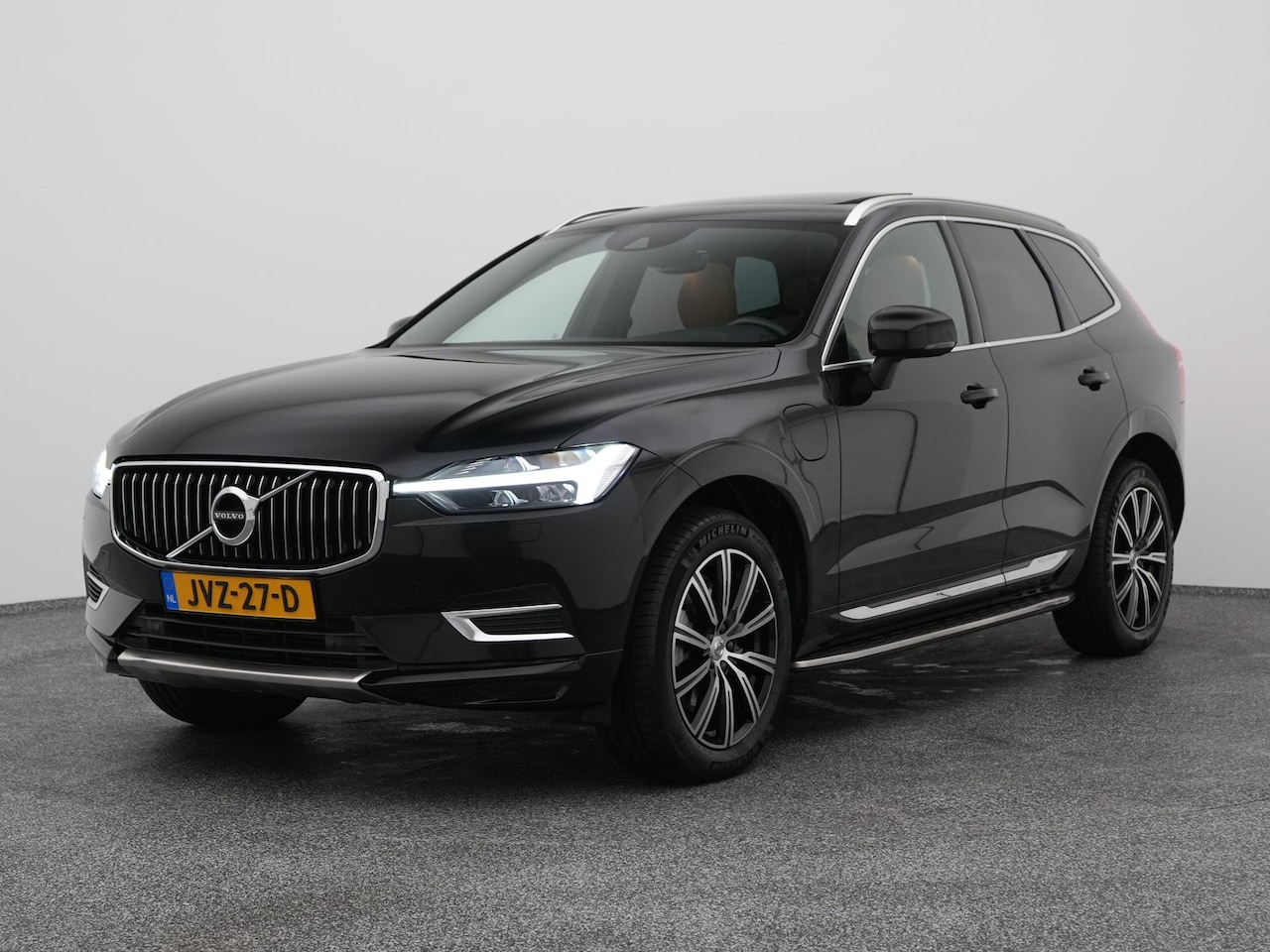 Volvo XC60 - 2.0 Recharge T6 AWD Inscription Expression | PANO | STOEL- EN STUURVERW. | MEMORY | KEYLES - AutoWereld.nl