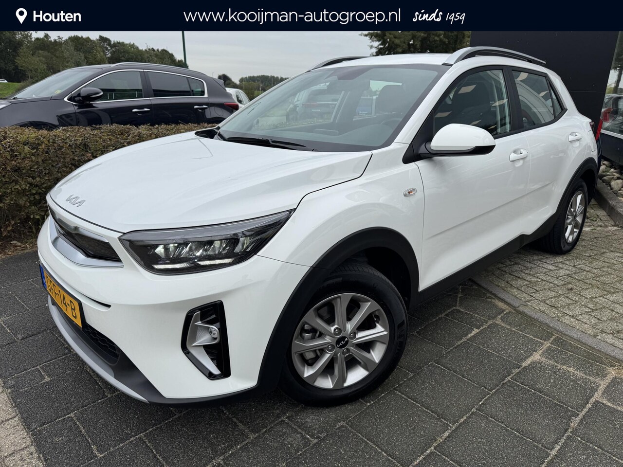 Kia Stonic - 1.0 T-GDi MHEV DynamicLine 1.0 T-GDi MHEV DynamicLine , Eerste Eigenaar, LED Verlichting, Navigatie, Apple Carplay/An - AutoWereld.nl