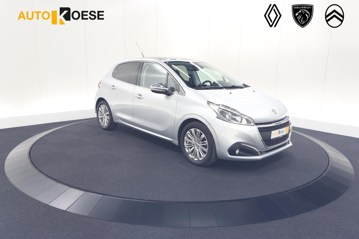 Peugeot 208 - PureTech 100 EAT6 Allure | Panoramadak | Camera | Navigatie - AutoWereld.nl