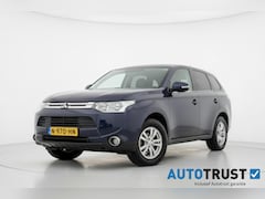 Mitsubishi Outlander - 2.0 Business Edition AUTOM TREKHAAK 7PERS CAMERA