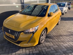 Peugeot 208 - 1.2 PureTech 100pk Allure | Stoelverwarming | Navigatie Carplay | Climate controle | Cruis