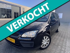 Ford Focus Wagon - 1.6-16V Trend Airco Automaat