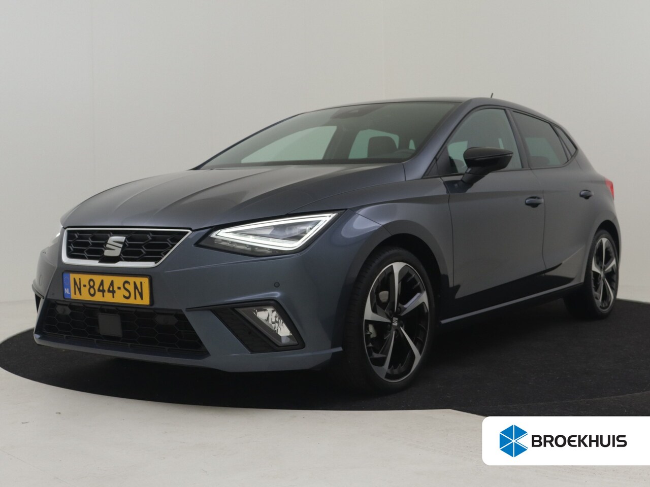 SEAT Ibiza - 1.0 EcoTSI FR Business Intense 95pk | Navigatie | Adaptief cruise control | Camera achter - AutoWereld.nl