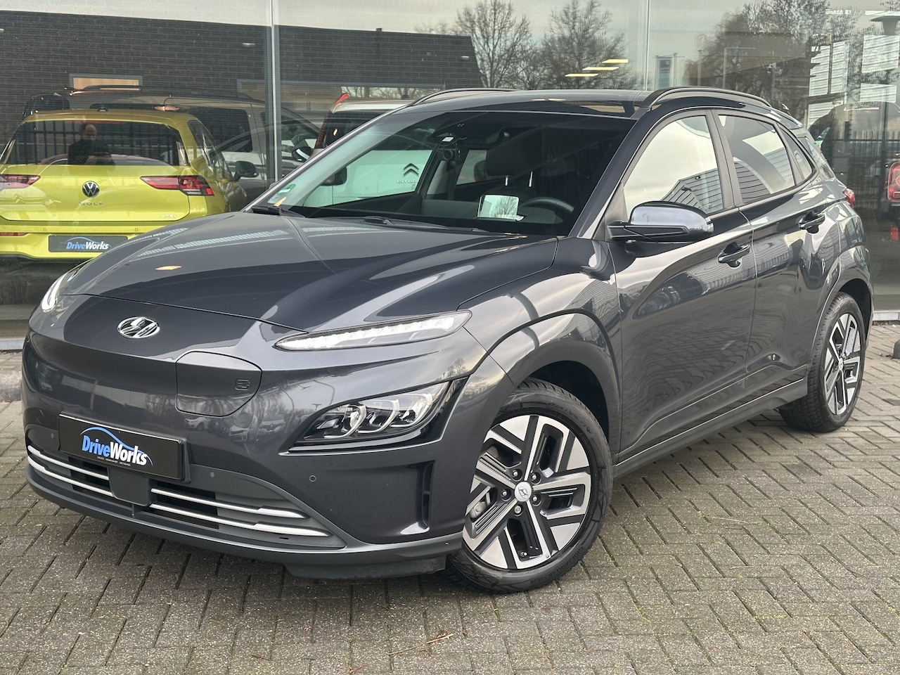 Hyundai Kona Electric - EV Premium 64 kWh | Leer | Krell | 204PK | 360 Camera | ACC | Trekhaak - AutoWereld.nl