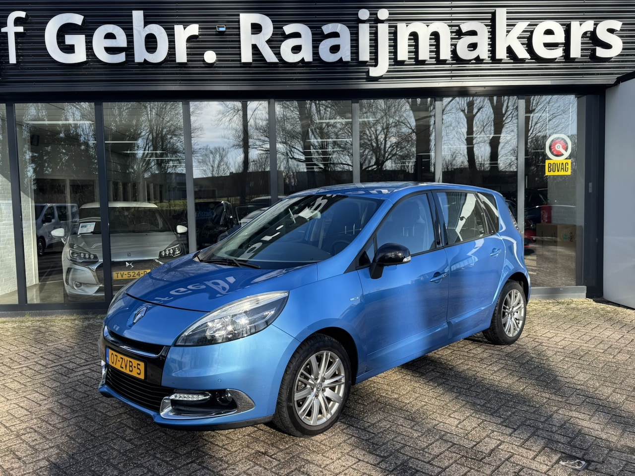 Renault Scénic - 1.6 dCi Bose*131pk*Navi*EXPORT/EX.BPM* - AutoWereld.nl