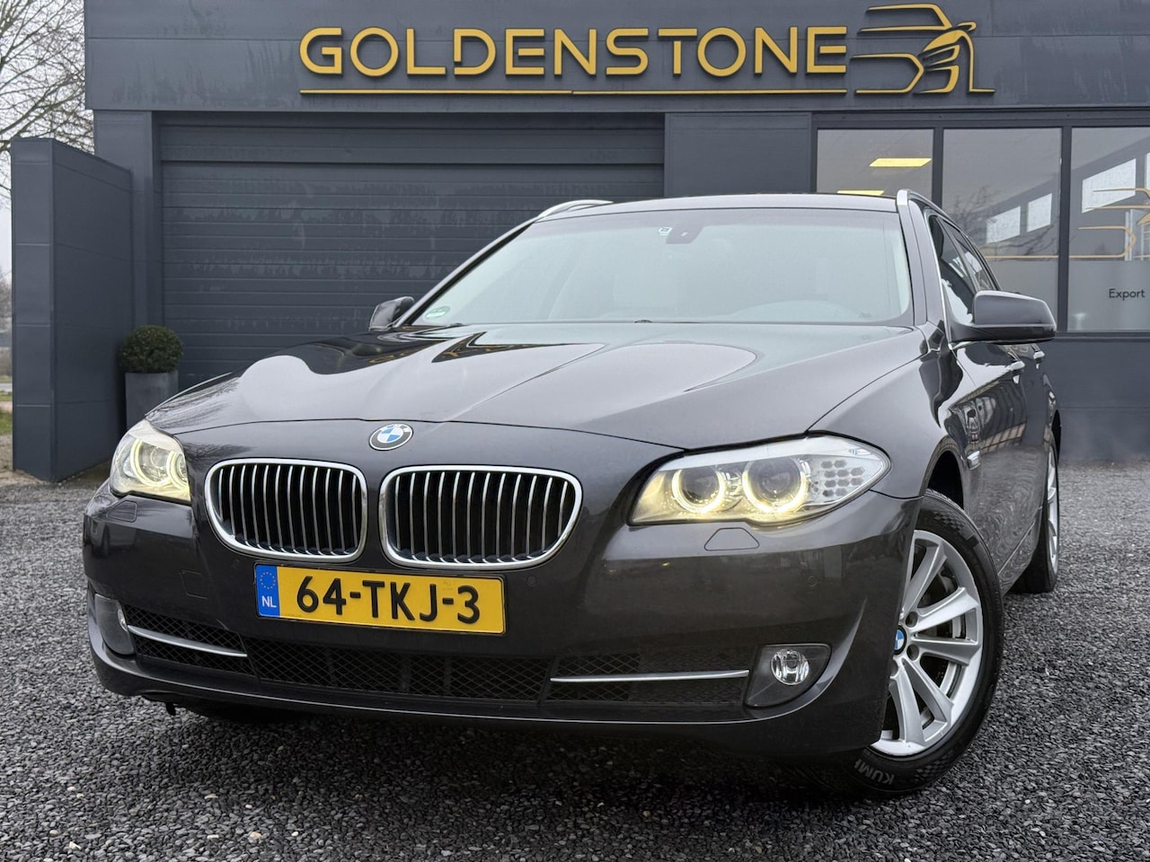 BMW 5-serie Touring - 520i High Executive 2e Eigenaar,Navi,Leder,Automaat,Dealer Onderhouden,Elekt.Stoelen,Pdc V - AutoWereld.nl