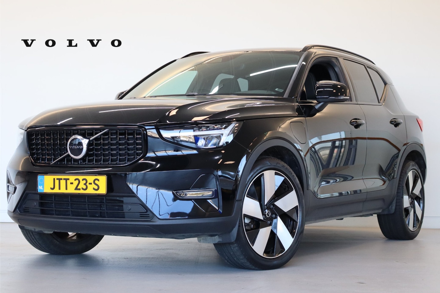 Volvo XC40 - T4 211PK Plus Dark | HK Audio | Memory | Getint Glas | Cruise Control | Stoel&Stuur Verw. - AutoWereld.nl