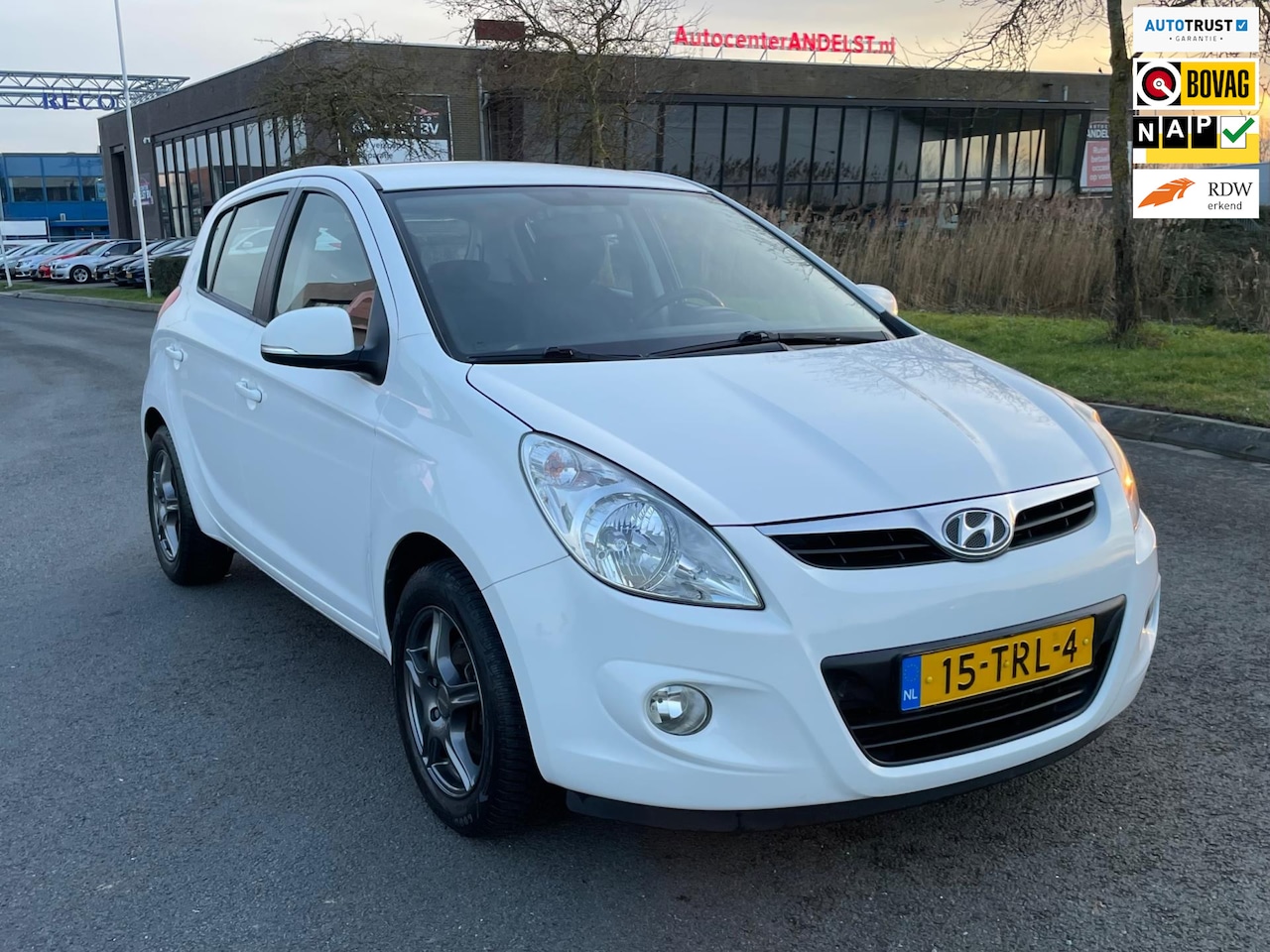 Hyundai i20 - 1.2i Business Edition 1.2i Business Edition, 5drs, Climate control, Navi, Lmv, Elektr ramen, Geen import, Nap, G - AutoWereld.nl