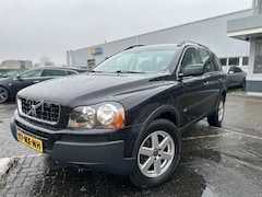 Volvo XC90 - 2.5 T | 7 Persoons | Automaat | Cruise | Climate | Navi | Trekhaak | Orgineel NL | NAP |