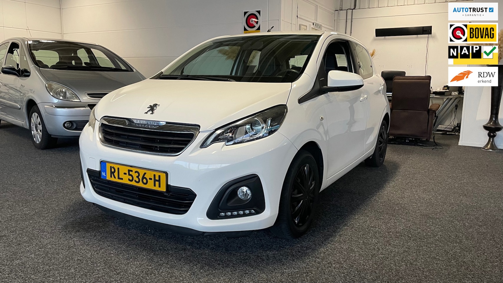 Peugeot 108 - 1.0 e-VTi Active 1.0 e-VTi Active, Airco, Carplay - AutoWereld.nl