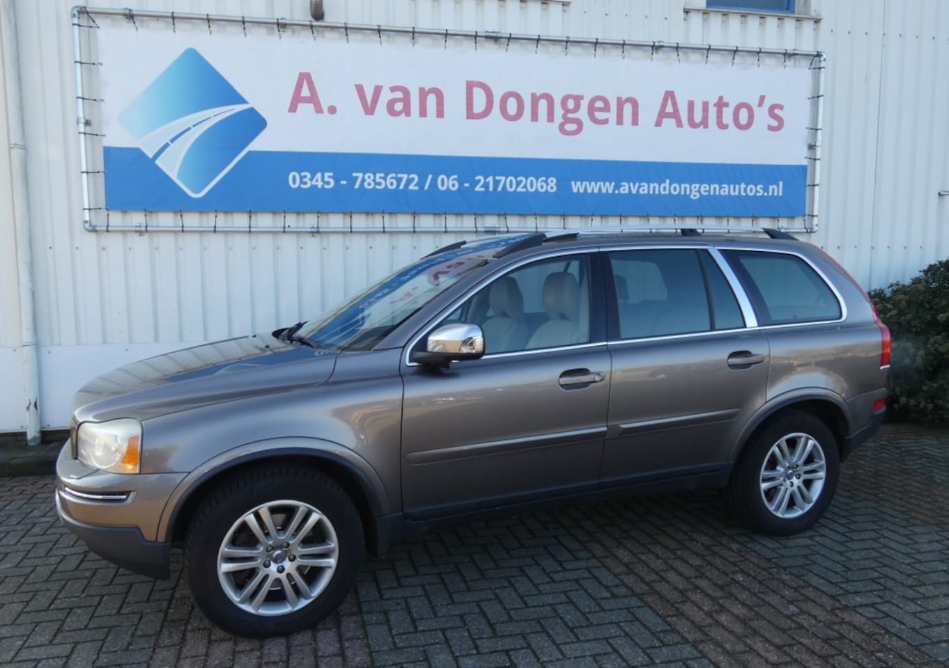 Volvo XC90 - 3.2 EXECUTIVE Automaat,7Pers,Leer,Navi,PDC - AutoWereld.nl