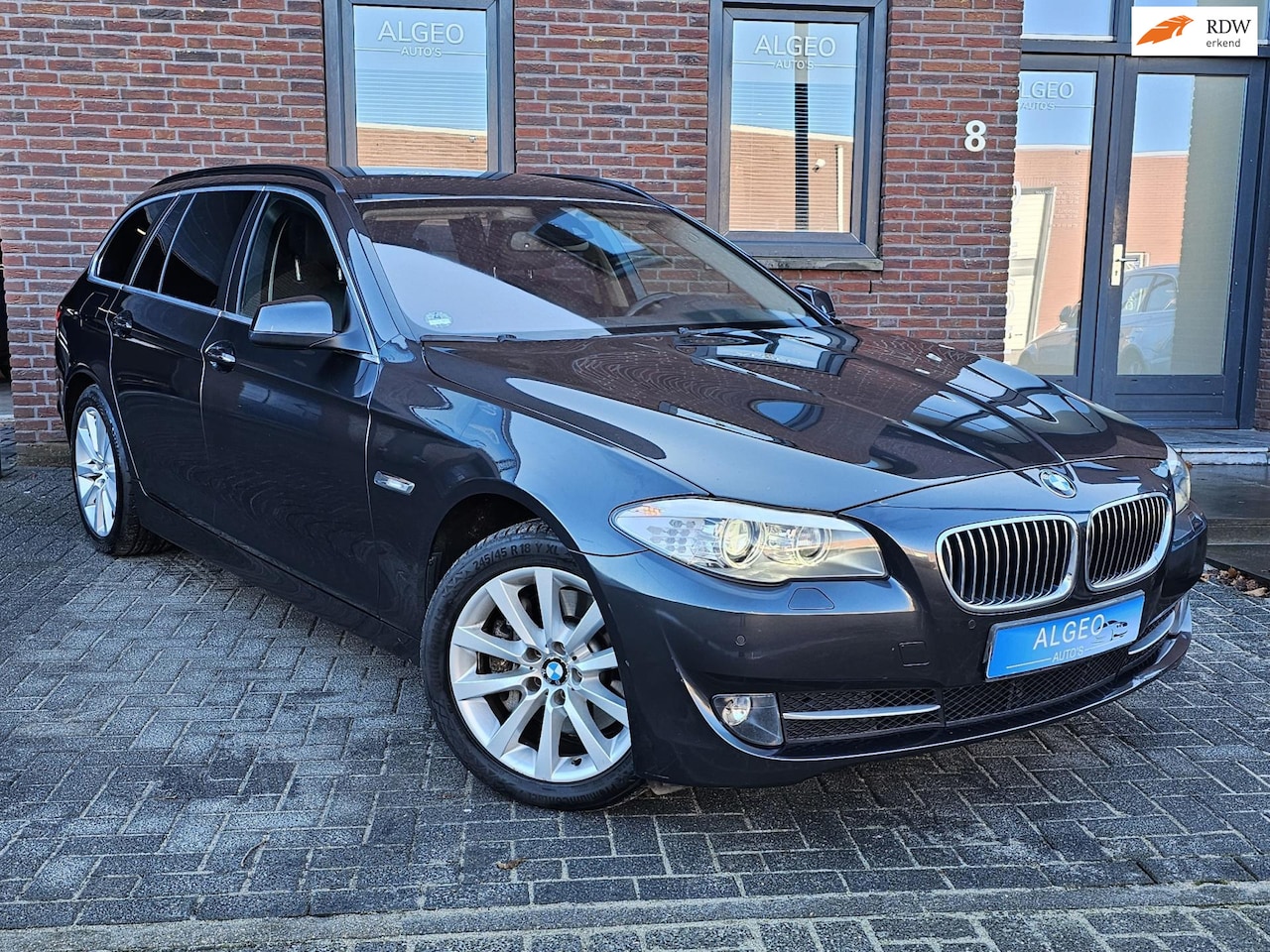 BMW 5-serie Touring - 528i / Nette auto / 6 cilinder - AutoWereld.nl