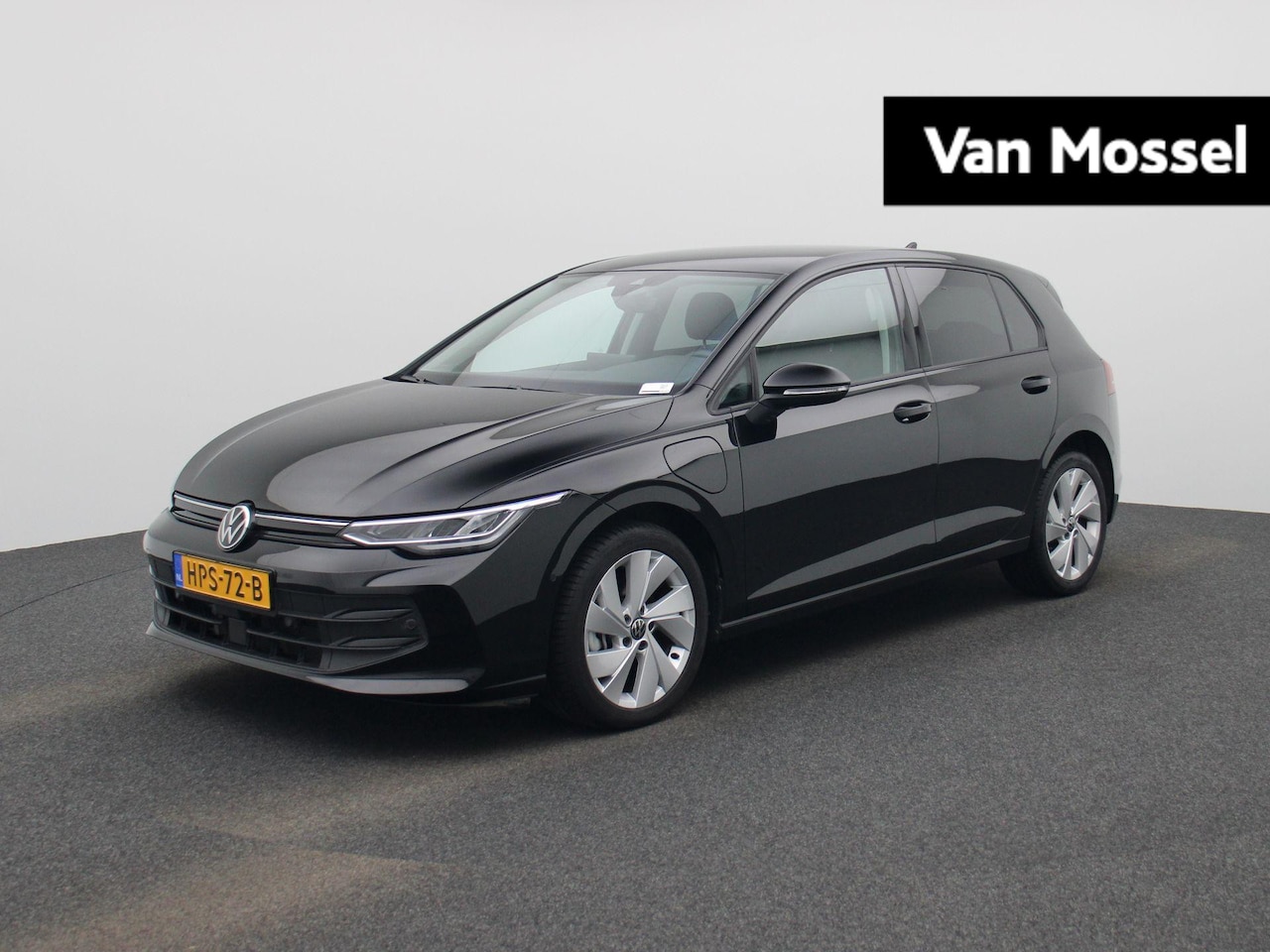 Volkswagen Golf - 1.5 eHybrid Life Edition Automaat | Apple carplay | Camera | Airco | Parkeersensoren | - AutoWereld.nl