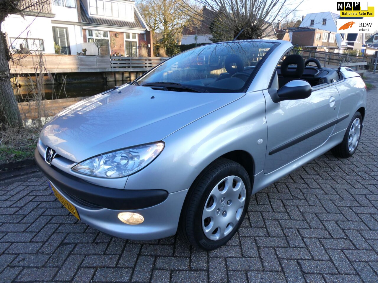 Peugeot 206 CC - 1.6-16V 110pk 136.000km NAP Historie Geen import - AutoWereld.nl