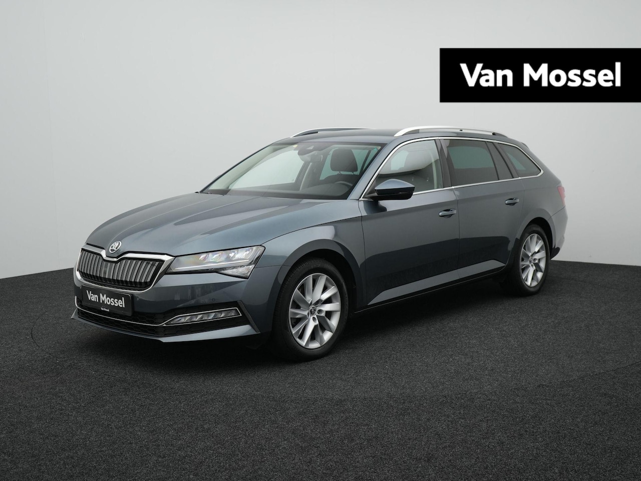 Skoda Superb Combi - 1.4 TSI iV Business Edition Plus AUTOMAAT | ADAPTIEVE CRUISE | PDC | NAVIGATIE | LMV | DAB - AutoWereld.nl