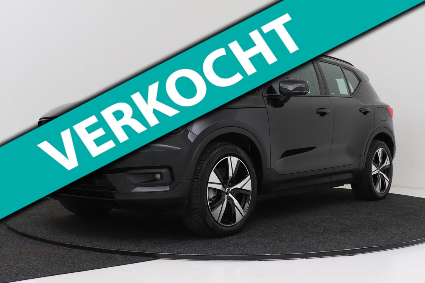 Volvo XC40 - Recharge P8 AWD R-Design | SOH 93.1% | Trekhaak | 360 camera | Panoramadak | Adap Cruise - AutoWereld.nl