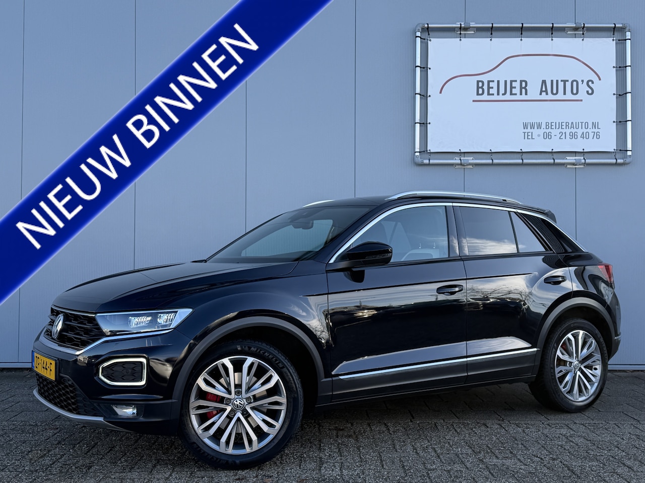 Volkswagen T-Roc - 1.5 TSI Sport Trekhaak/Apple Carplay/Automaat. - AutoWereld.nl