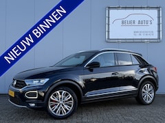 Volkswagen T-Roc - 1.5 TSI Sport Trekhaak/Apple Carplay/Automaat