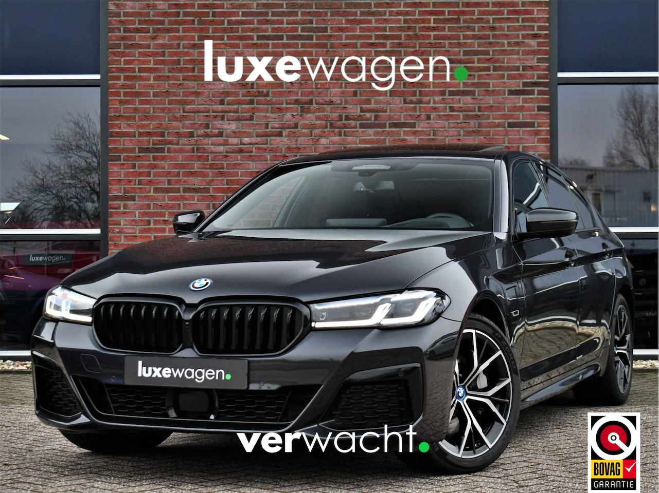 BMW 5-serie - 530e M-Sport Pano Trekh HUD - AutoWereld.nl