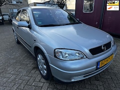 Opel Astra - 1.6 Comfort, airco, nap, Parkeer sensor, trekhaak