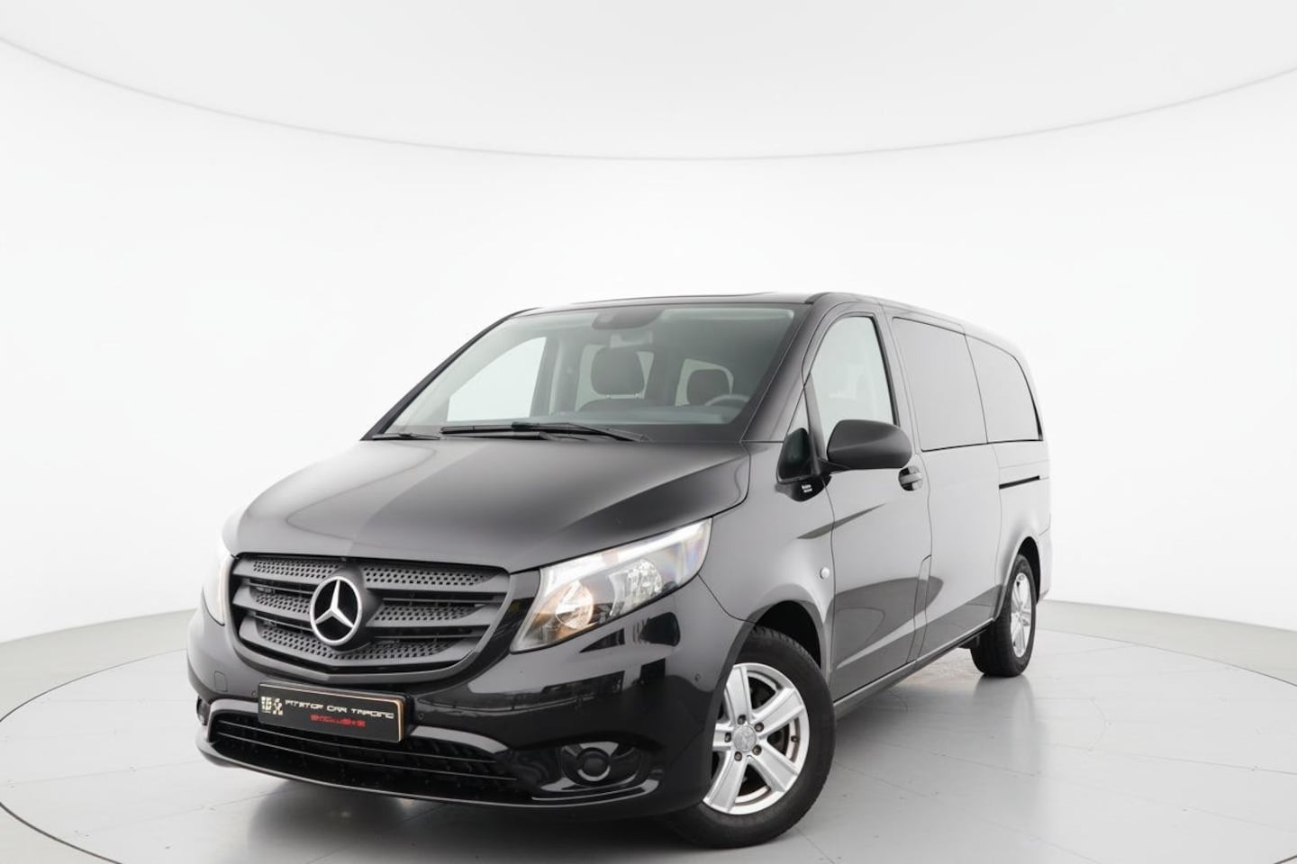 Mercedes-Benz Vito Tourer - 114 BlueTEC Pro Extra Lang 114 BlueTEC Pro Extra Lang,9-persoons, NAP kilometers! - AutoWereld.nl