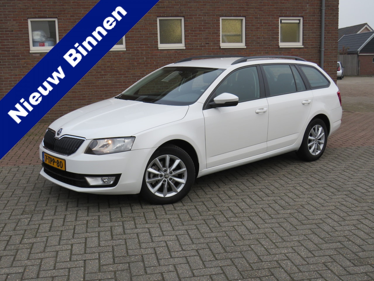 Skoda Octavia Combi - 2.0 TDI 150Pk DSG Ambition Businessline * Handbediening! * Clima * Navi * Automaat * Cruis - AutoWereld.nl