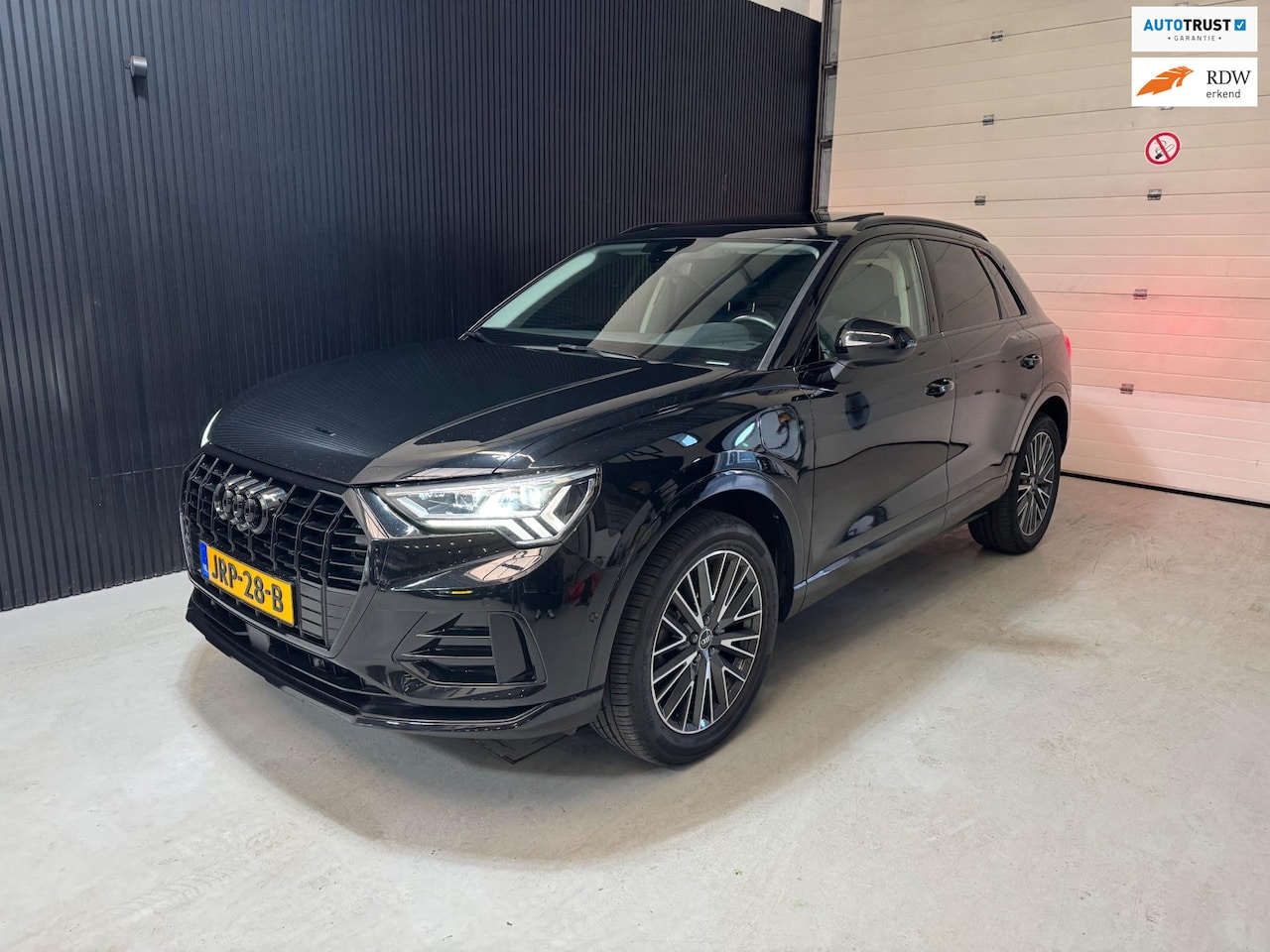 Audi Q3 - 45 TFSI e edition 245pk pano voll - AutoWereld.nl