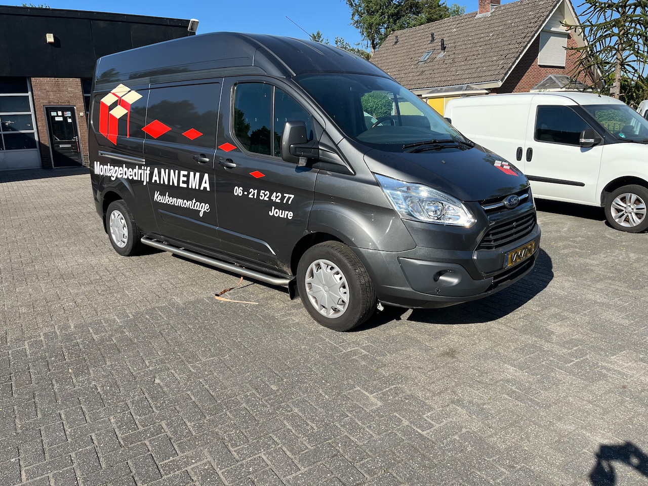 Ford Transit Custom - 290 2.0 TDCI L2H1 Limited - AutoWereld.nl