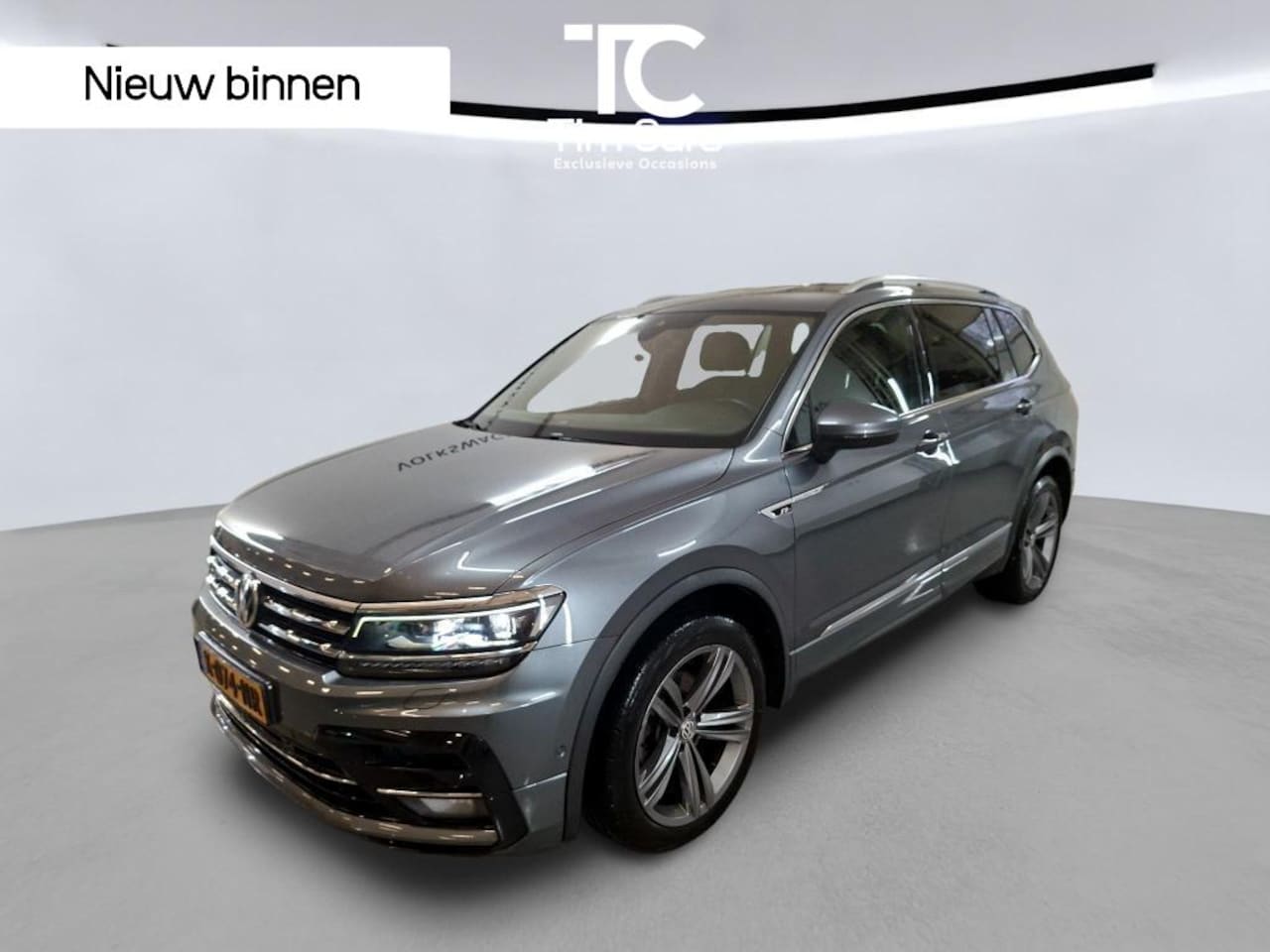 Volkswagen Tiguan Allspace - 1.5 TSI Highline R-line Automaat | Trekhaak uitklapbaar | Adaptieve cruise control | Plati - AutoWereld.nl
