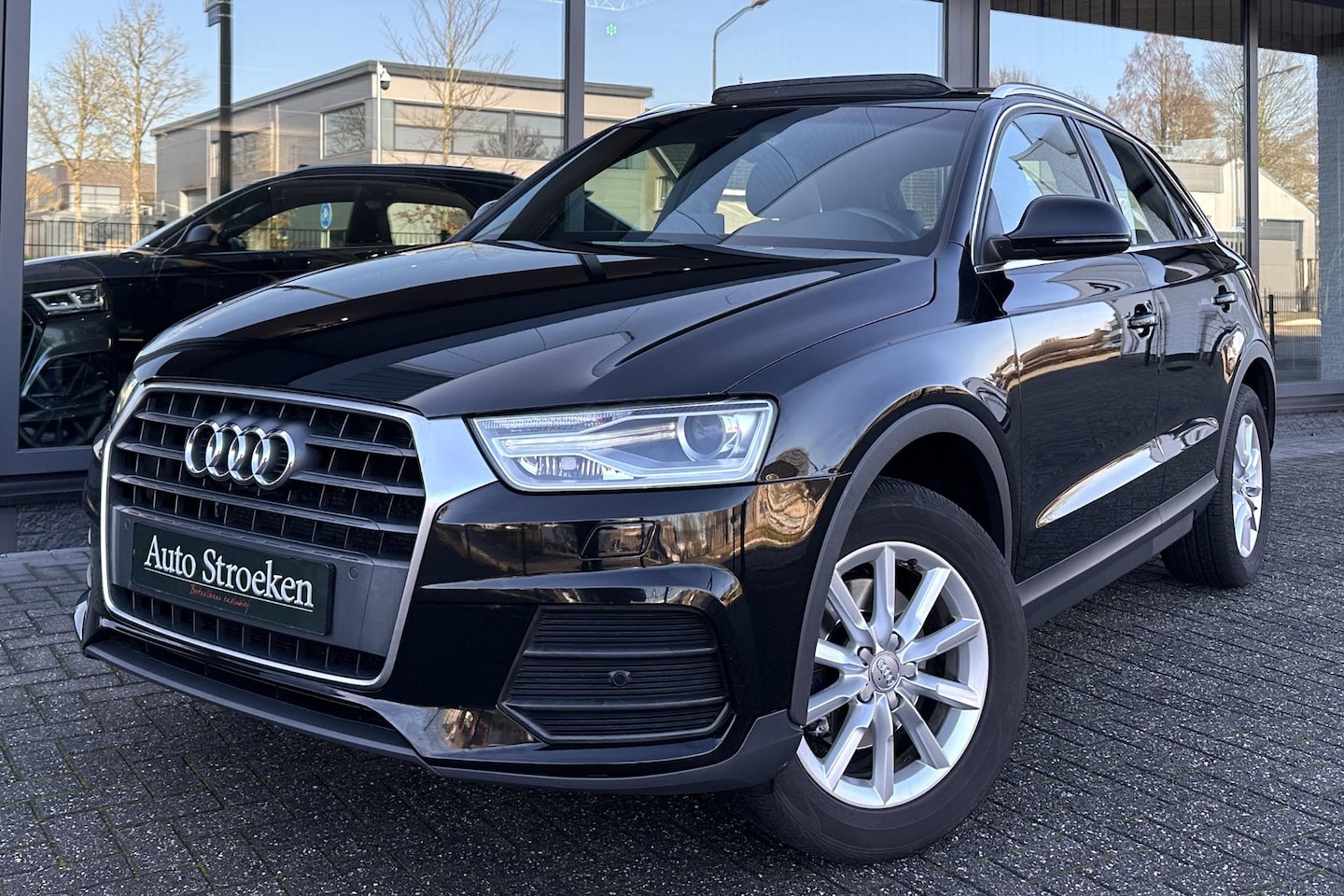 Audi Q3 - 1.4 TFSI CoD Pano Navi Leer Trekhaak Garantie - AutoWereld.nl