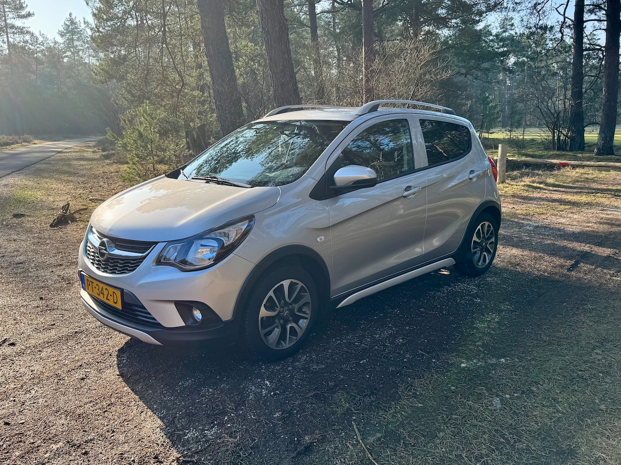 Opel Karl - 1.0 Rocks Online Edition | Cruise | CarPlay | Boekjes | ISOFIX - AutoWereld.nl
