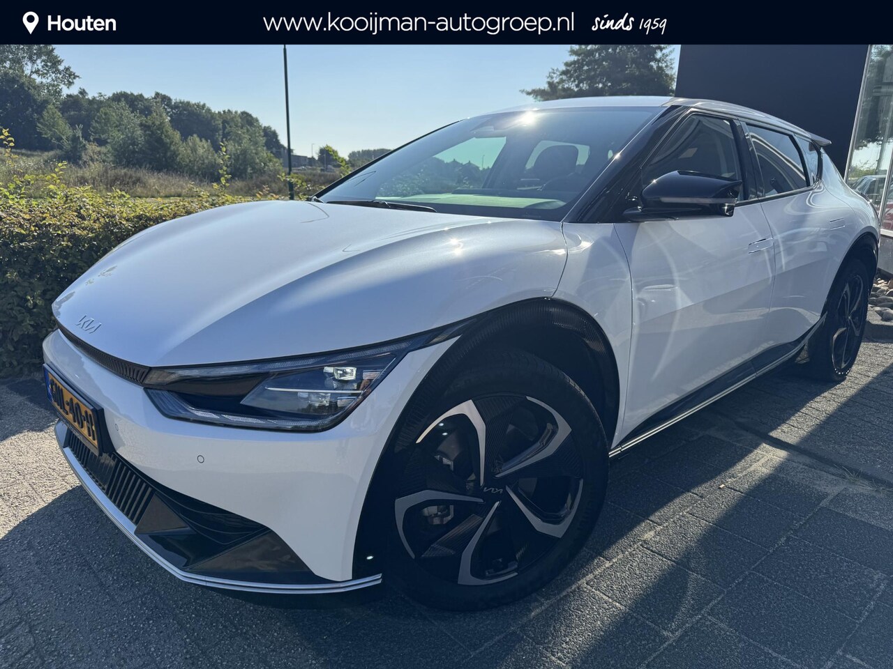 Kia EV6 - Edition Advanced 77.4 kWh , Parelmoerwit, 800V, Verwarmbare voorstoelen, BTW-auto, Enz... - AutoWereld.nl