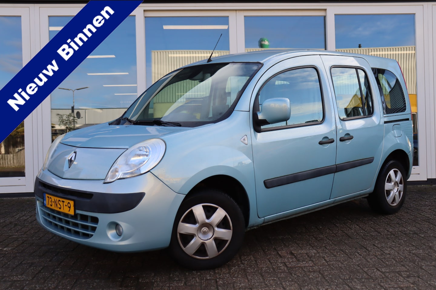 Renault Kangoo Family - 1.6-16V Rolstoelauto, Automaat, Cruise Control, Airco, Camera, Prijs Is Rijklaar - AutoWereld.nl
