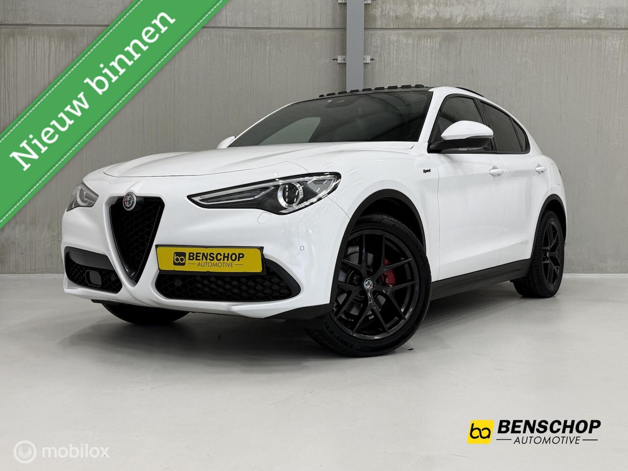 Alfa Romeo Stelvio - 2.0 T AWD Sprint Panodak Leer Navi Carplay Camera BTW Auto! - AutoWereld.nl