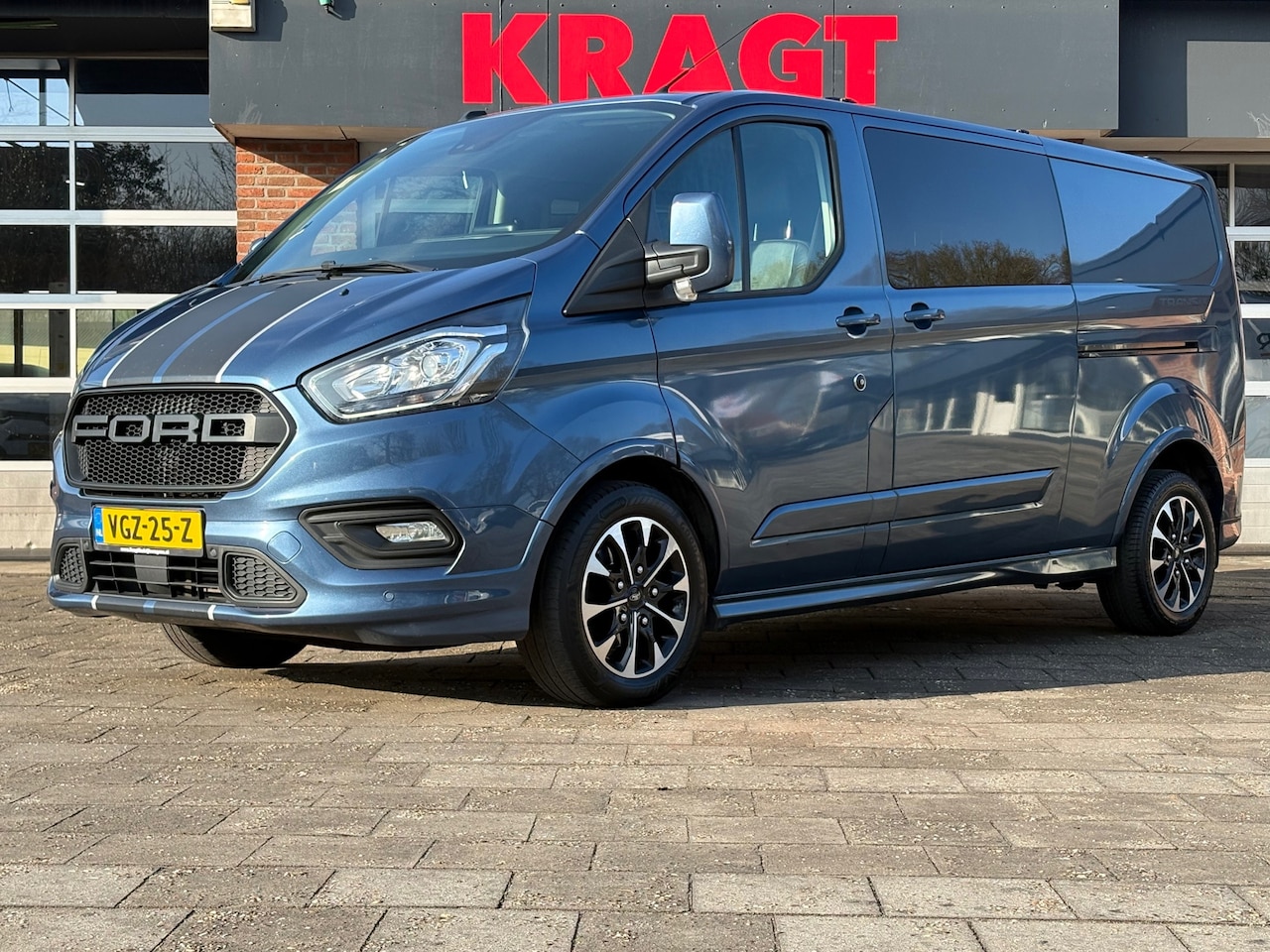 Ford Transit Custom - 320 2.0 TDCI L2H1 Sport185PK|DEALERONDERHOUDEN|Dubbelcabine|2800KG trek|cruise|navi|achter - AutoWereld.nl