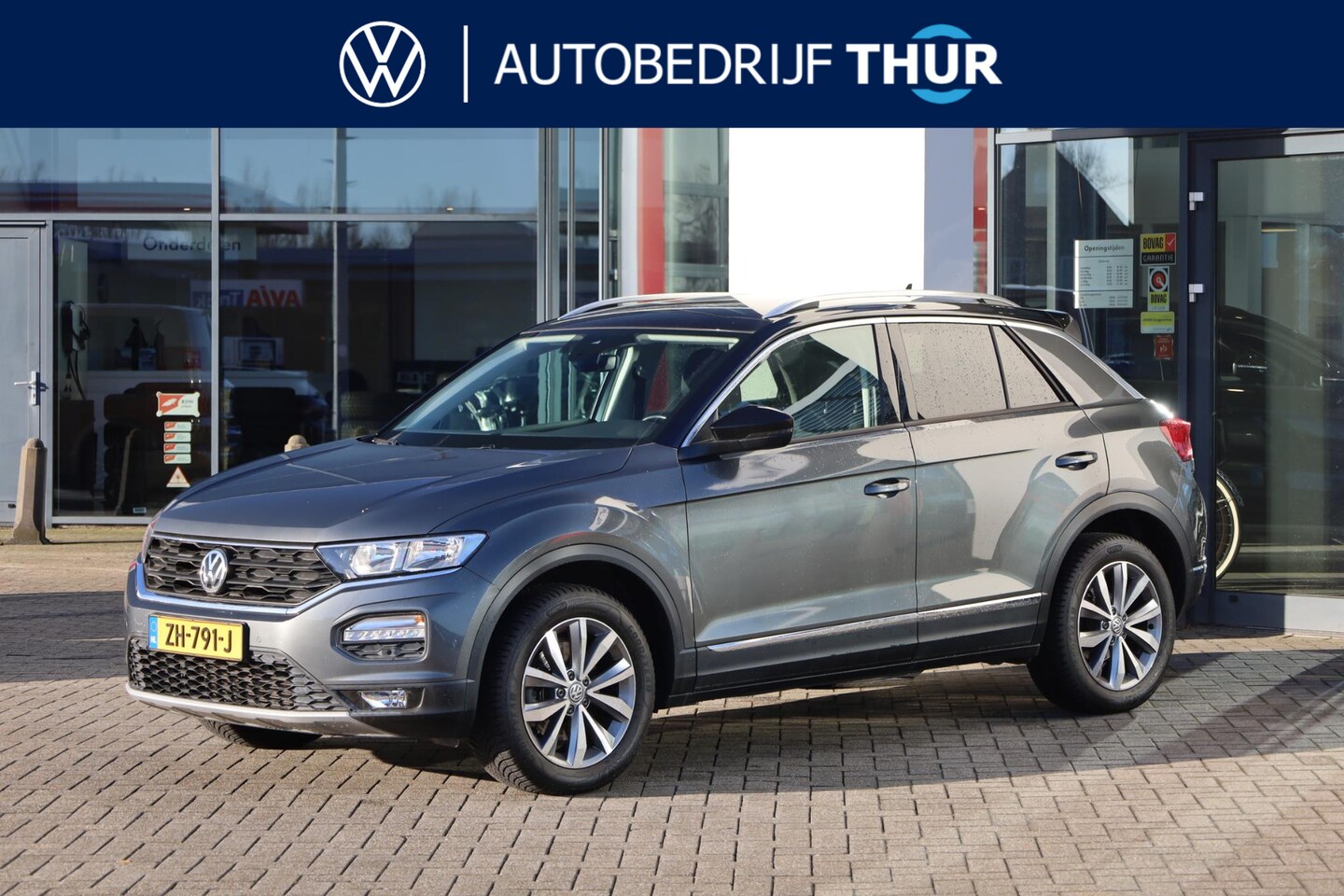 Volkswagen T-Roc - 1.0 TSI Style 85KW/115PK, Navigatie, Activ info display, Chrome dakrail, clima, led achter - AutoWereld.nl