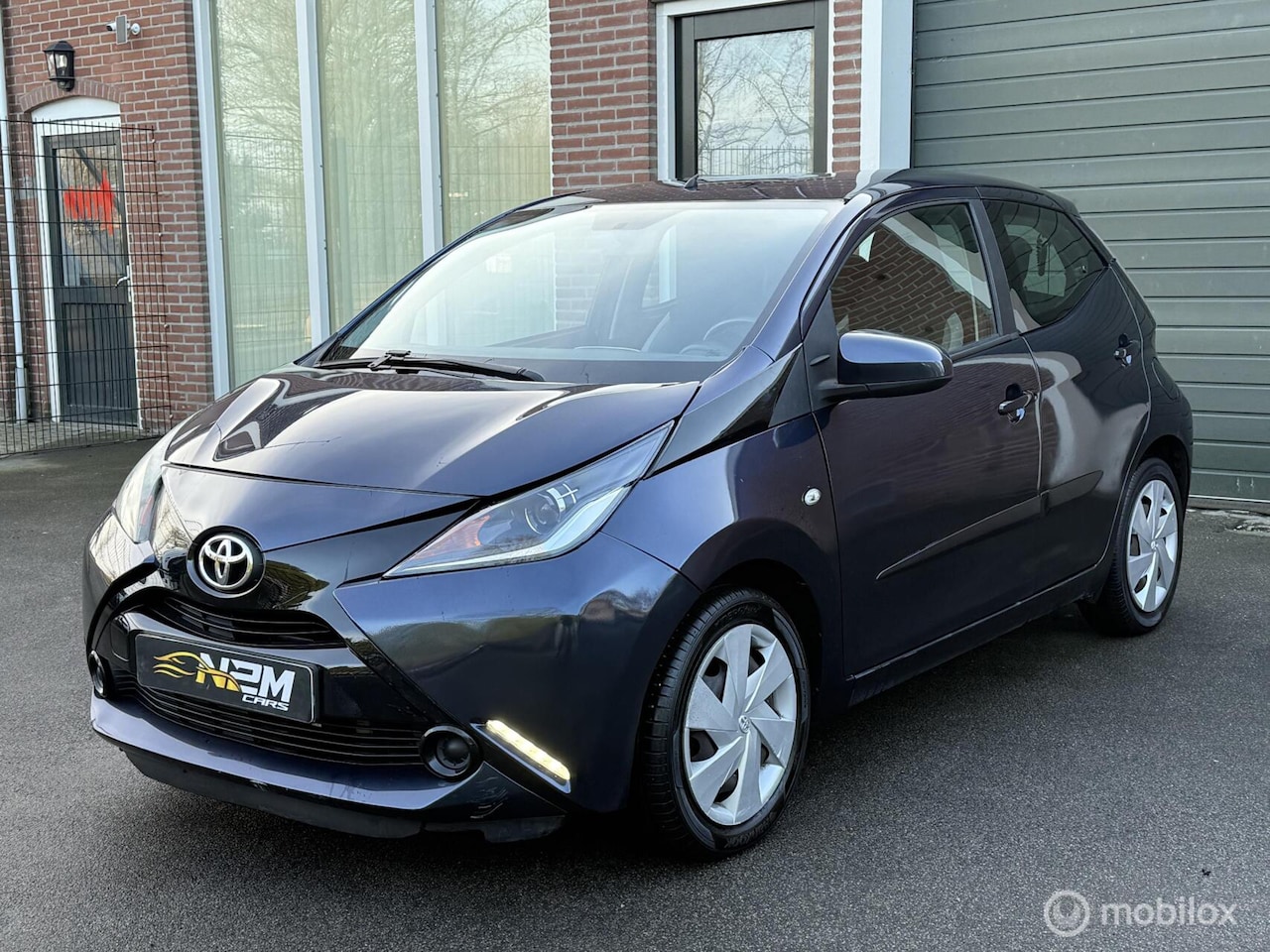Toyota Aygo - 1.0 VVT-i x-play 1.0 VVT-i x-play - AutoWereld.nl