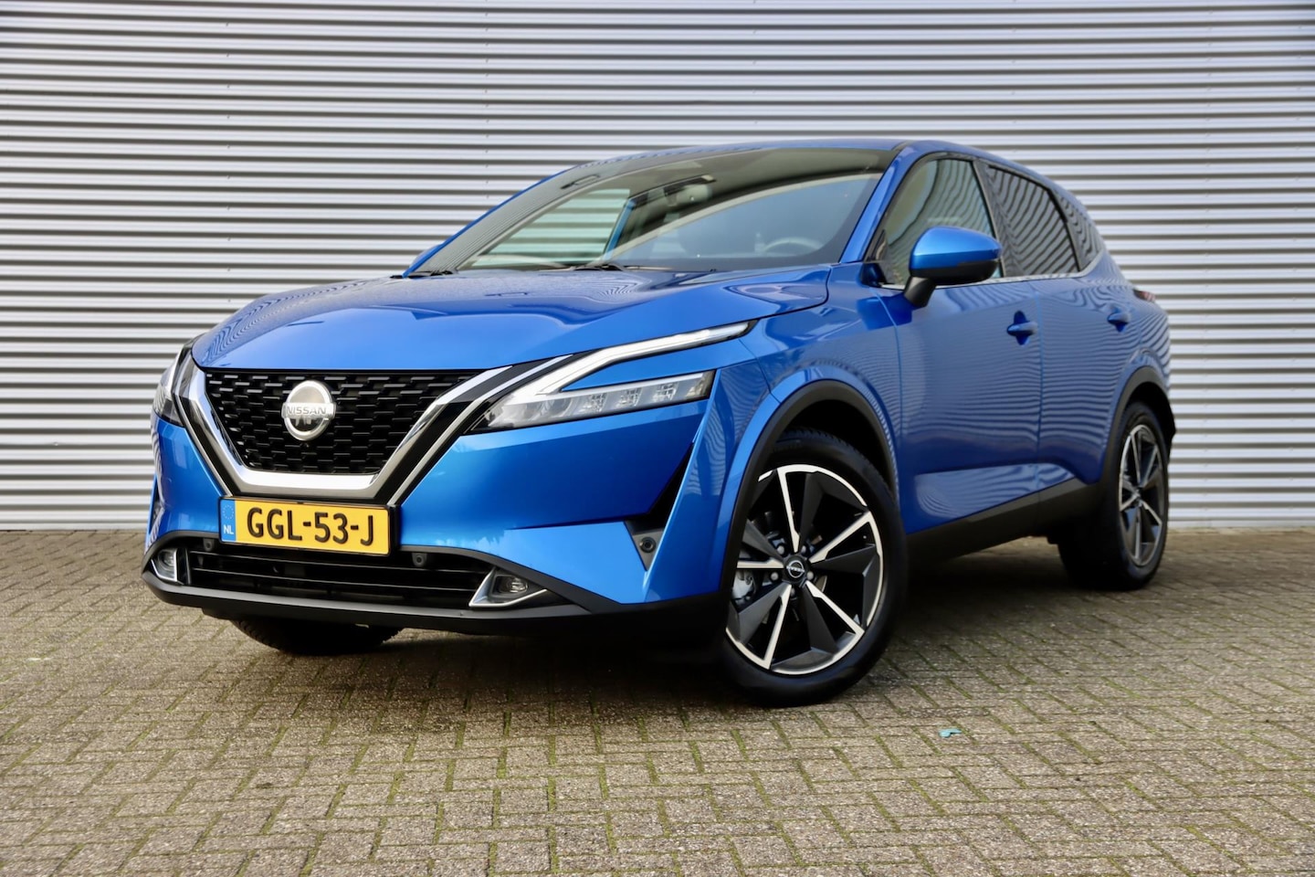 Nissan Qashqai - 1.3 MHEV Xtronic 4WD Tekna | NETTE AUT | HALF LEER | 360 CAMERA | NAVIGATIE - AutoWereld.nl