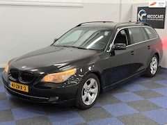 BMW 5-serie Touring - 525d Executive / AUTOMAAT / NETTE AUTO / RIJDT SCHAKELT TOP