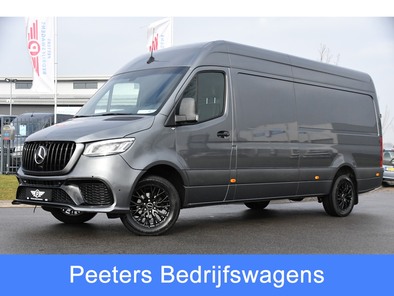 Mercedes-Benz Sprinter - 317 1.9 CDI L3H2 RWD AMG Edition Camera, Cruise, Carplay, Leder, 170pk, Multimedia, Trekha - AutoWereld.nl