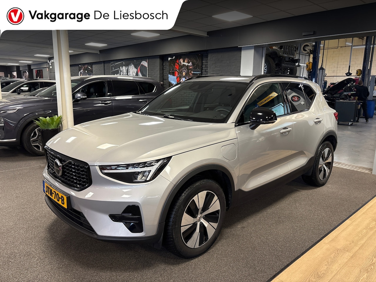 Volvo XC40 - 1.5 T5 Plug-in hybrid Plus Dark /pano/memory/navi/harman kardonc/camera - AutoWereld.nl