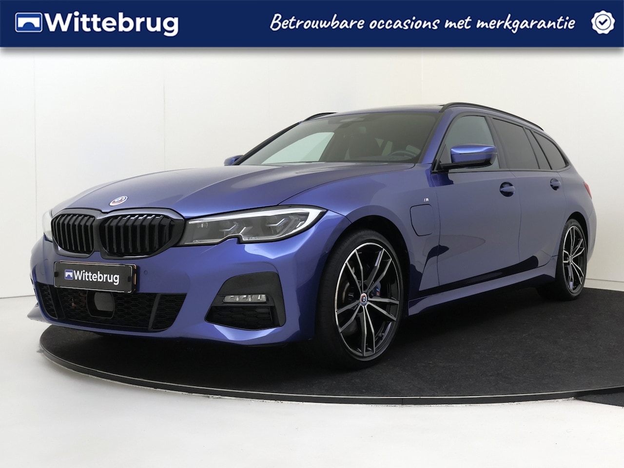 BMW 3-serie Touring - 330e High Executive 330e High Executive - AutoWereld.nl