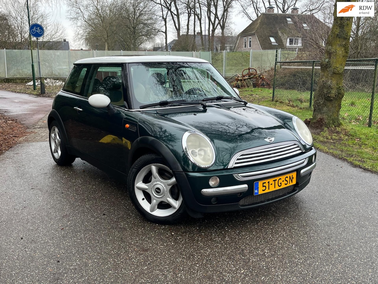MINI Cooper - Mini 1.6 Chili| NIEUWE KOPPELING|LEDER|PANO|BRITISH GREEN | TOP UITVOERING! | APK 12-2026 - AutoWereld.nl