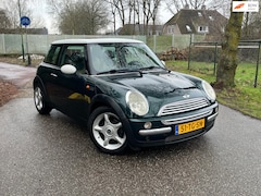 MINI Cooper - 1.6 Chili| NIEUWE KOPPELING|LEDER|PANO|BRITISH GREEN | TOP UITVOERING | APK 12-2026