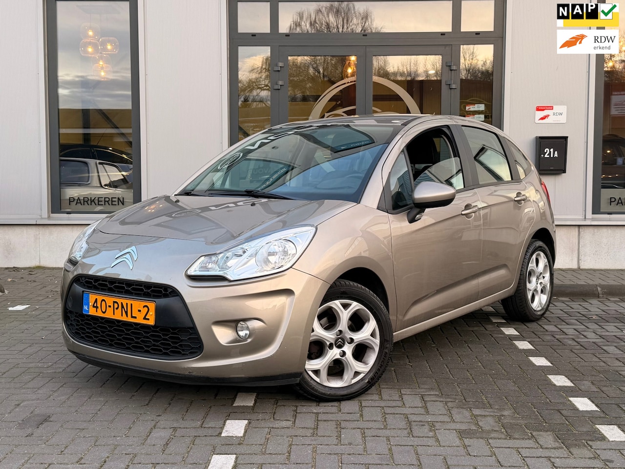 Citroën C3 - 1.4 VTi Ligne Business|Navi|PDC - AutoWereld.nl