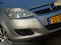 Opel Zafira - 2.2 Temptation 7-pers AUTOMAAT | Starsilber | AC/Cruise/Trekhaak - Keurig