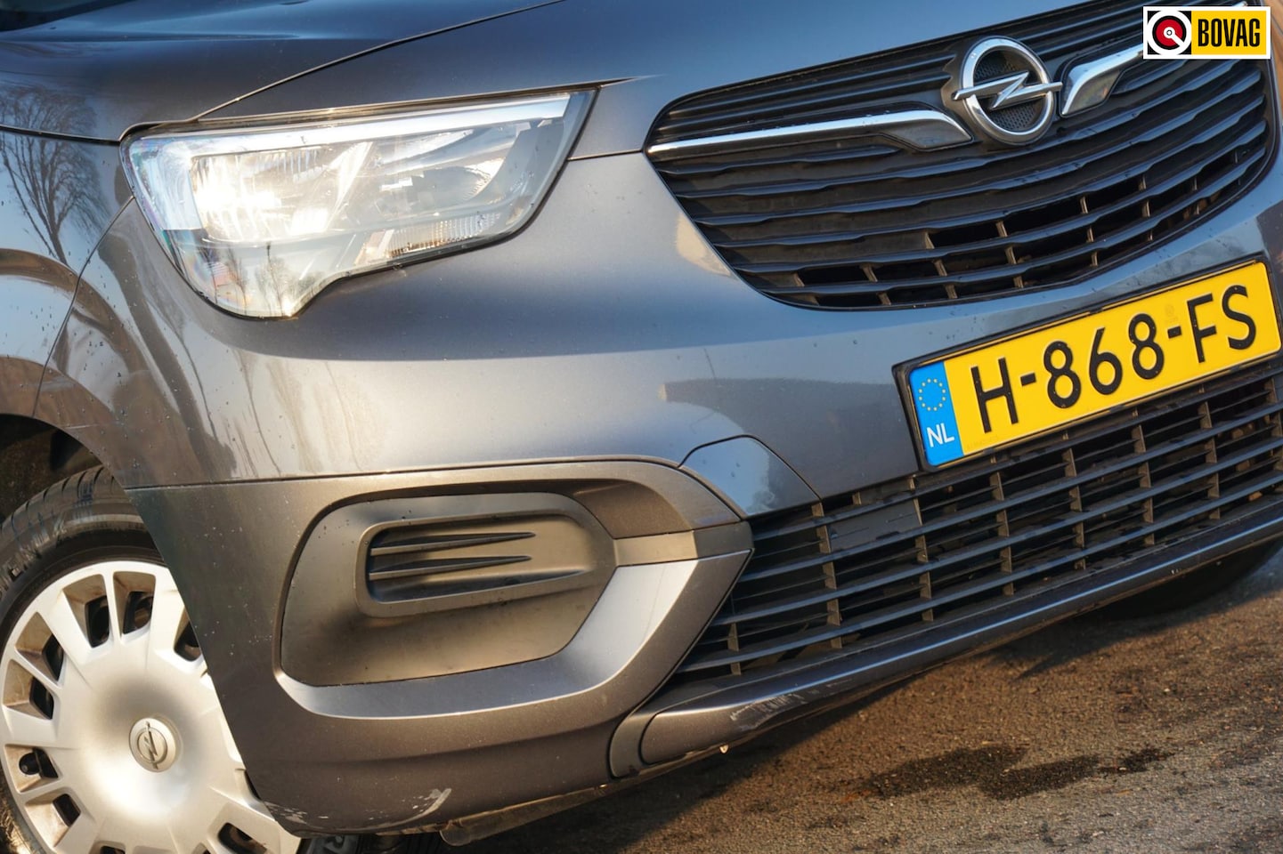 Opel Combo Tour - 1.2 Turbo L2H1 Edition 7persoons uitv - Moonstone Grey - Nav/Camera/Cruise - AutoWereld.nl