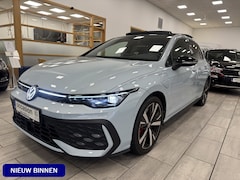 Volkswagen Golf - 1.5 eHybrid GTE / NIEUWSTAAT / BTW / PANO /