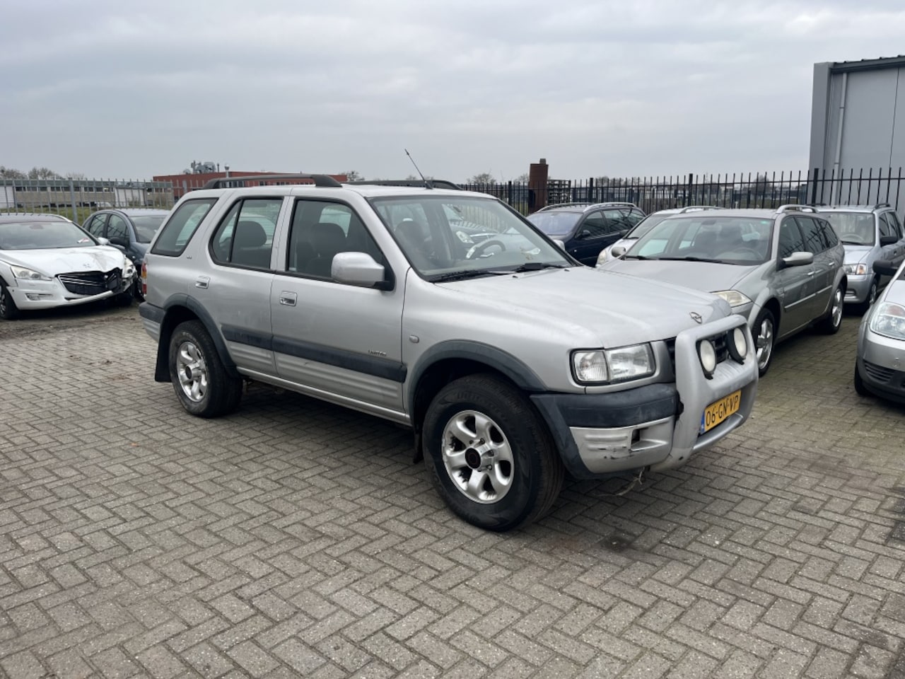 Opel Frontera - 2.2i 4X4| AIRCO| MOTOR DEFECT!!| EXPORT! - AutoWereld.nl